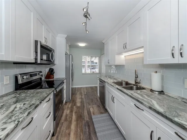 $289,000 | 1310 Pine Lake Drive, Unit 10, Venice, FL 34285