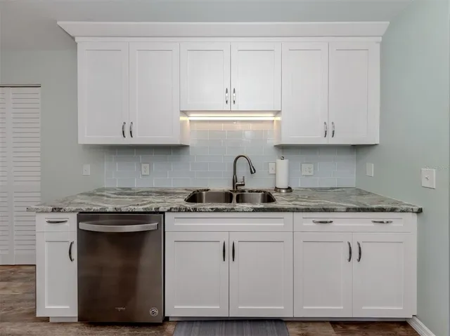 $289,000 | 1310 Pine Lake Drive, Unit 10, Venice, FL 34285