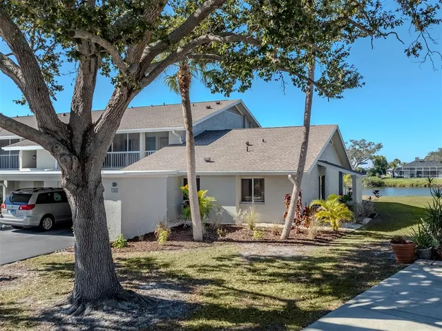 $289,000 | 1310 Pine Lake Drive, Unit 10, Venice, FL 34285