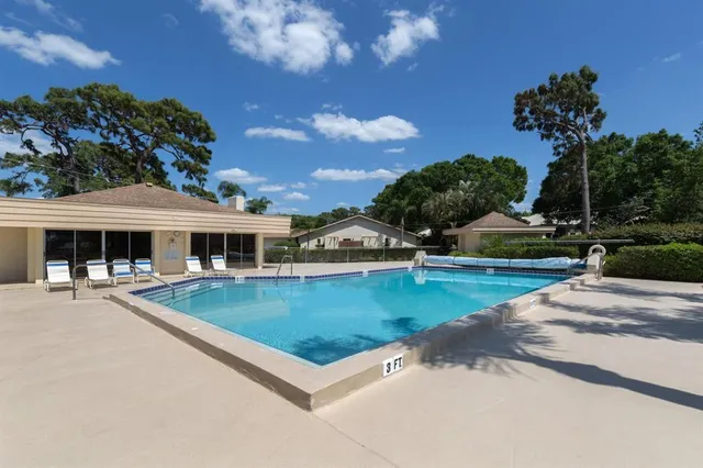 $289,000 | 1310 Pine Lake Drive, Unit 10, Venice, FL 34285