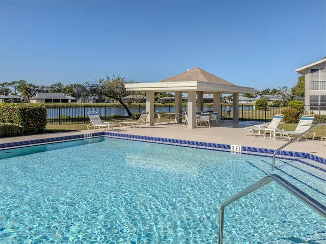 $289,000 | 1310 Pine Lake Drive, Unit 10, Venice, FL 34285