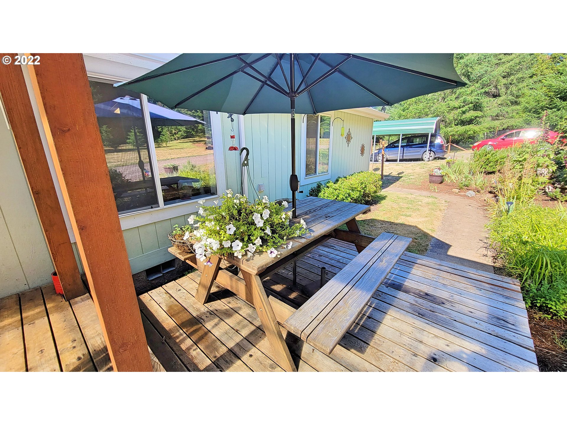 40180 Log Creek Road Marcola, OR 97454 - Photo 12 of 26 Deck