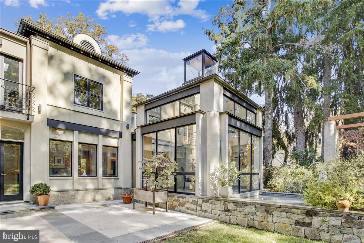 3926 Military Road Northwest Washington, DC 20015 - Photo 11 of 139