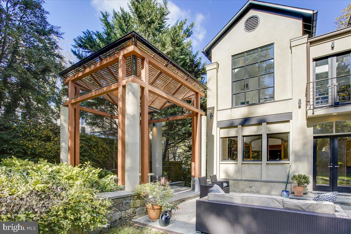 3926 Military Road Northwest Washington, DC 20015 - Photo 12 of 139