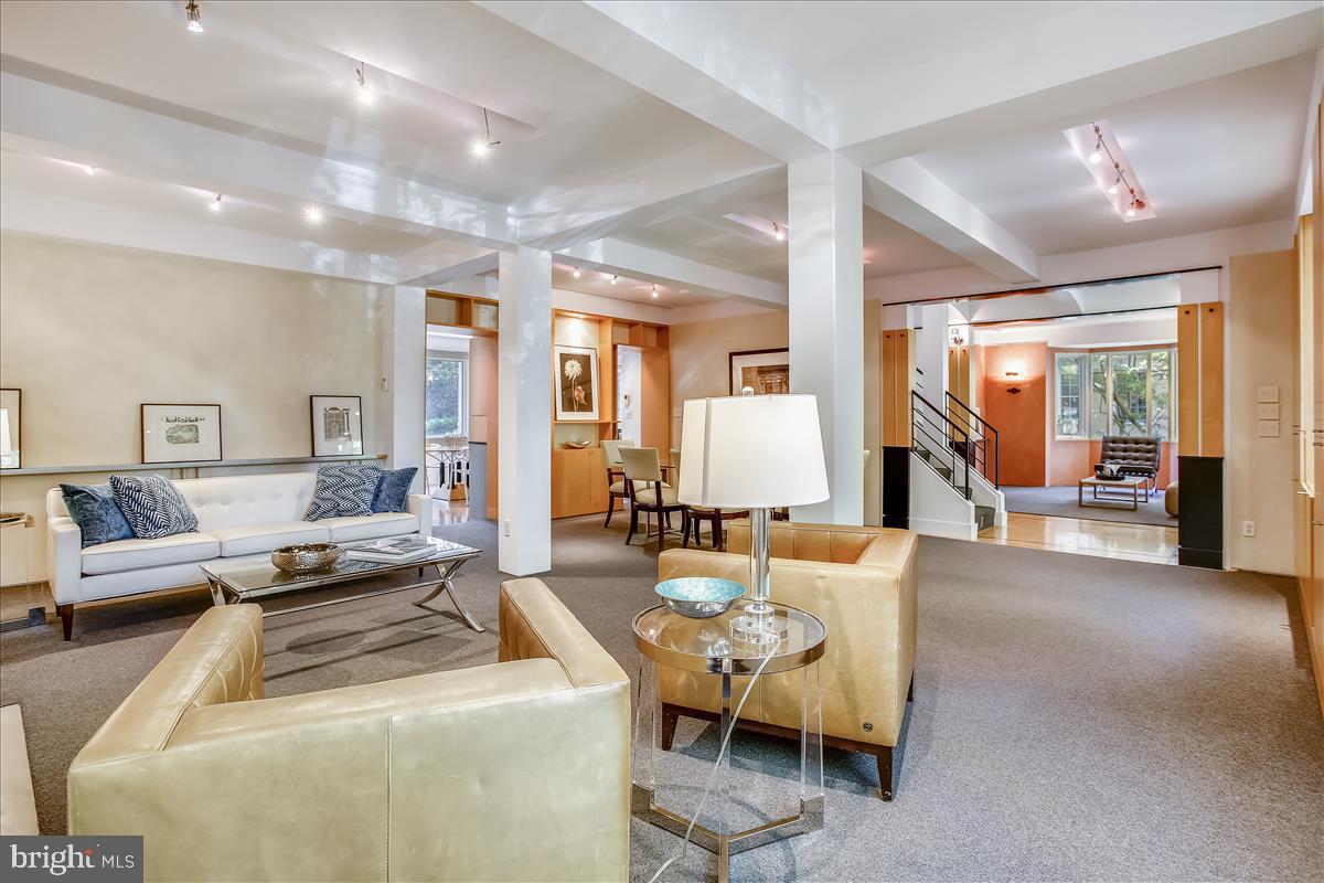 3926 Military Road Northwest Washington, DC 20015 - Photo 19 of 139