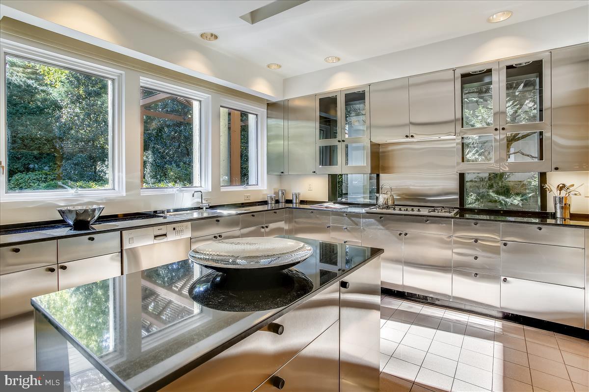 3926 Military Road Northwest Washington, DC 20015 - Photo 51 of 139