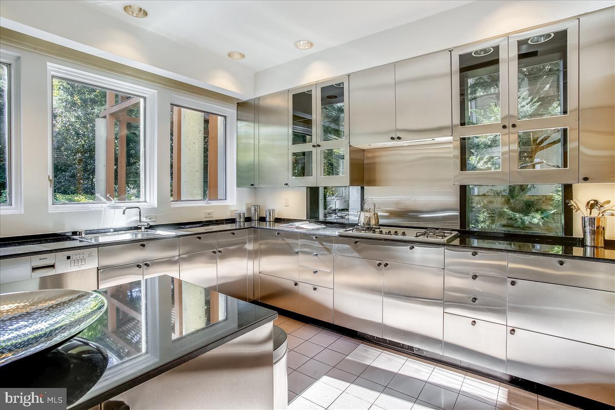 3926 Military Road Northwest Washington, DC 20015 - Photo 52 of 139