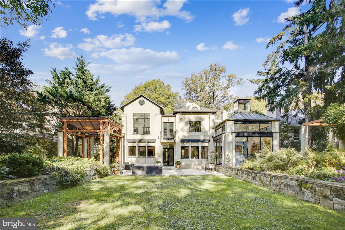 3926 Military Road Northwest Washington, DC 20015 - Photo 8 of 139