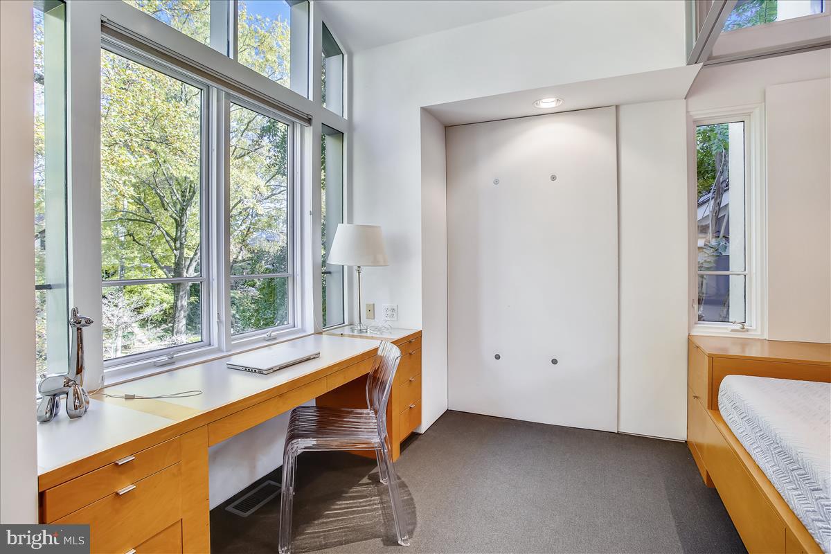 3926 Military Road Northwest Washington, DC 20015 - Photo 82 of 139