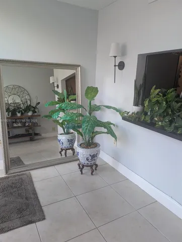 a view of a livingroom with furniture