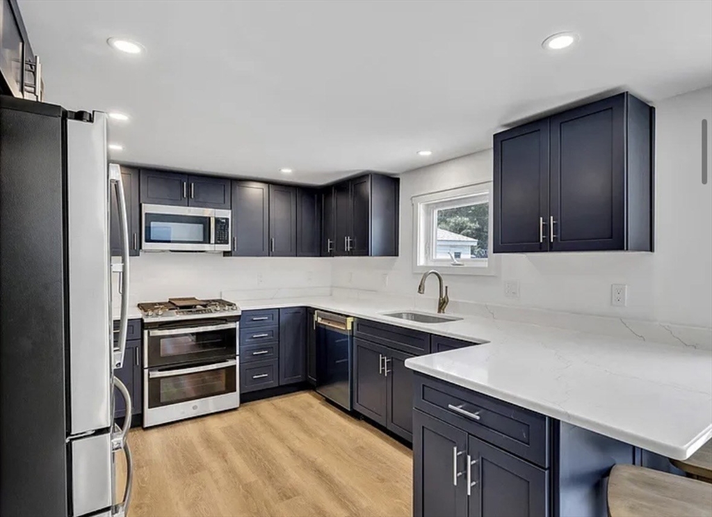 35 Locust Street Wareham, MA 02558 - Photo 5 of 22
