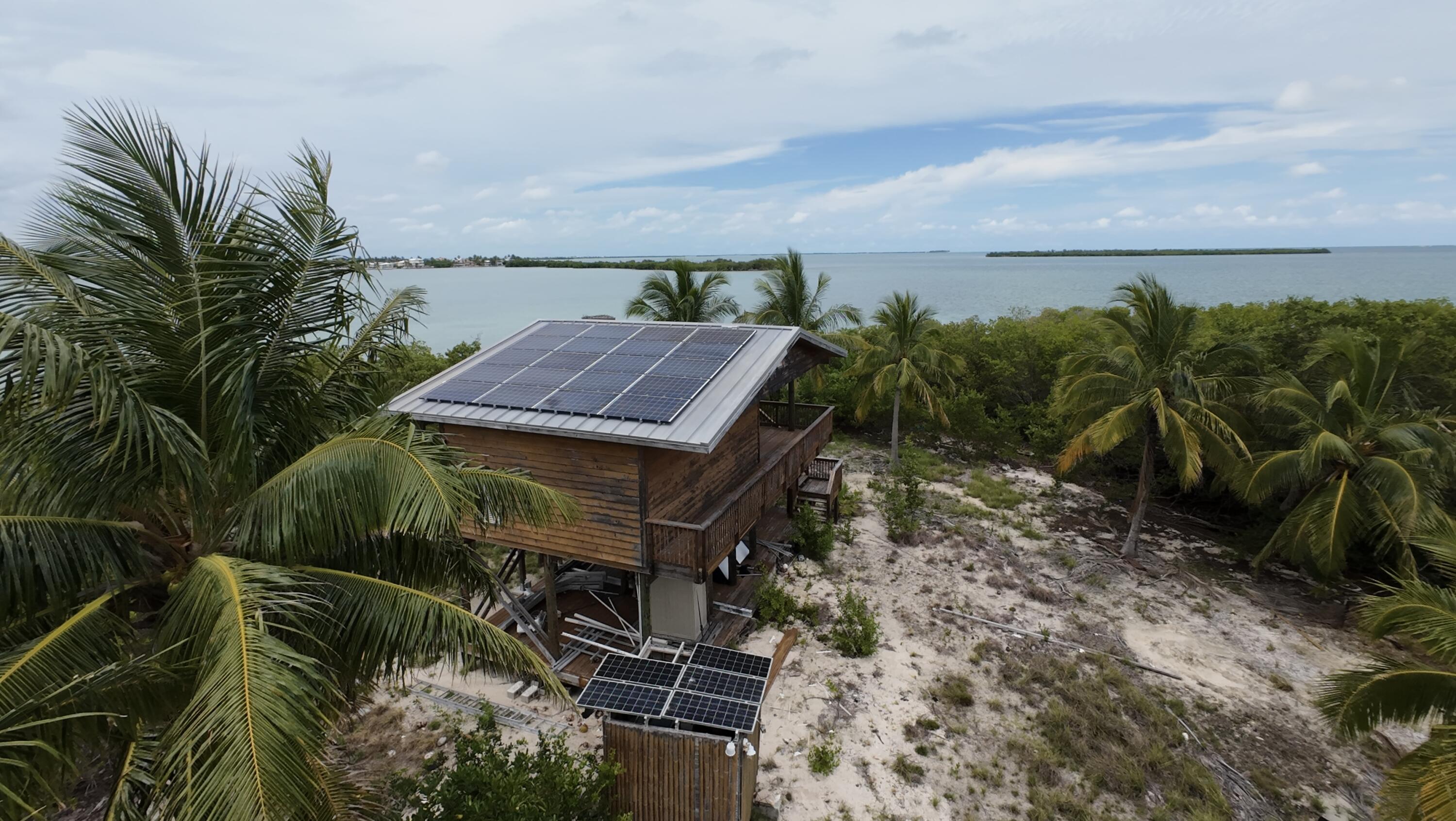 0 Melody Summerland Key, FL 33042 - Photo 33 of 45 a backyard of a house with lots of green space
