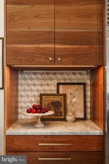 $1,200,000 | 1228 Arch Street, Unit 8E, Philadelphia, PA 19107