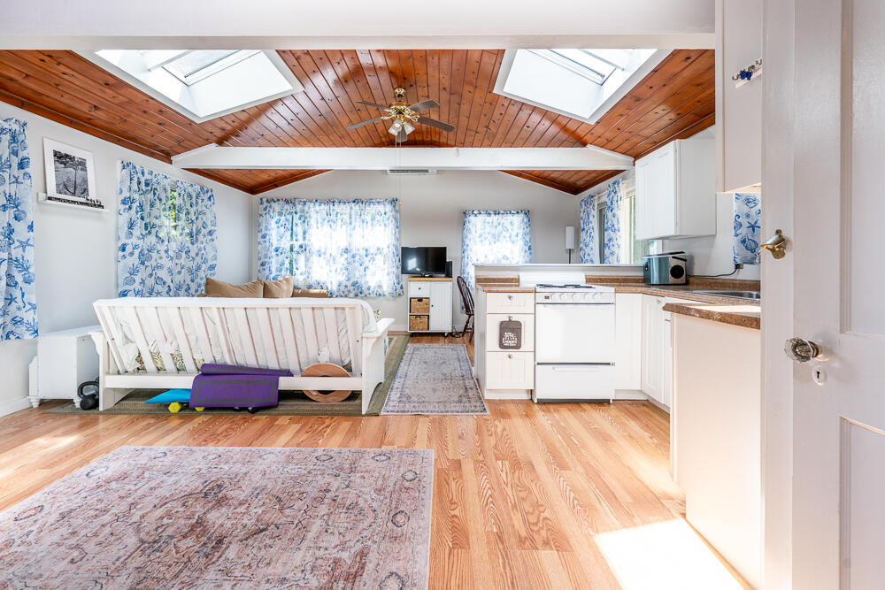 20 Hi Ona Hill Road Centerville, MA 02632 - Photo 7 of 19 kitchen5