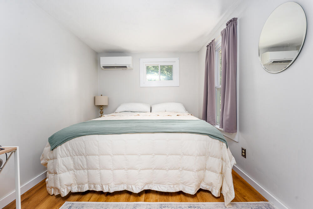20 Hi Ona Hill Road Centerville, MA 02632 - Photo 9 of 19 1stbedroom1
