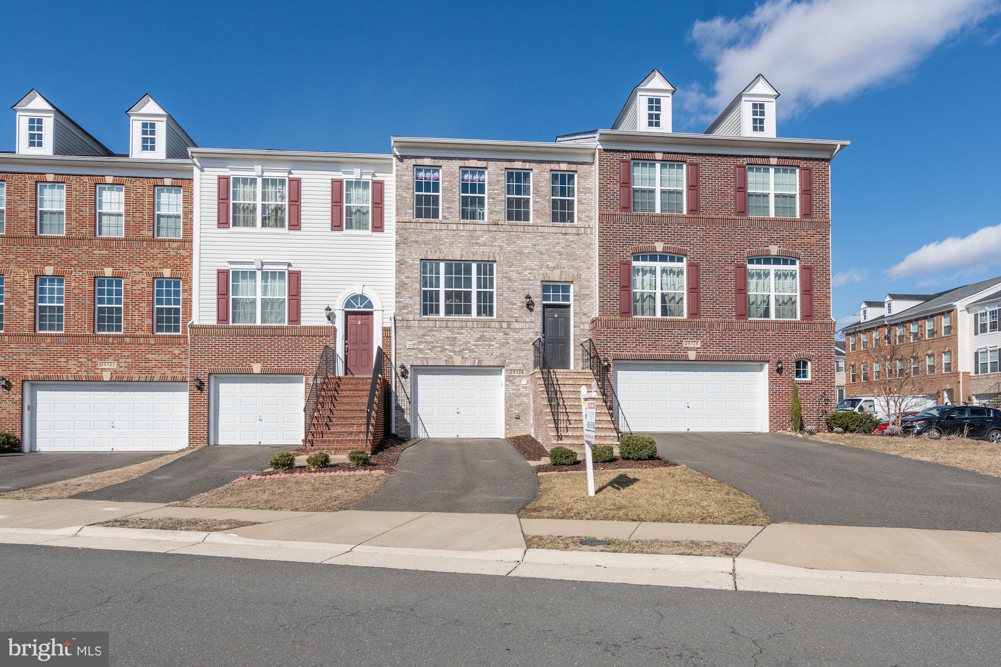 25126 Prairie Fire Square Aldie, VA 20105 - Photo 2 of 37
