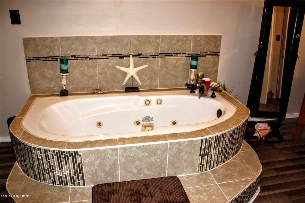 639 Stovall Road Elizabethtown, KY 42701 - Photo 15 of 31 full-10042003-24