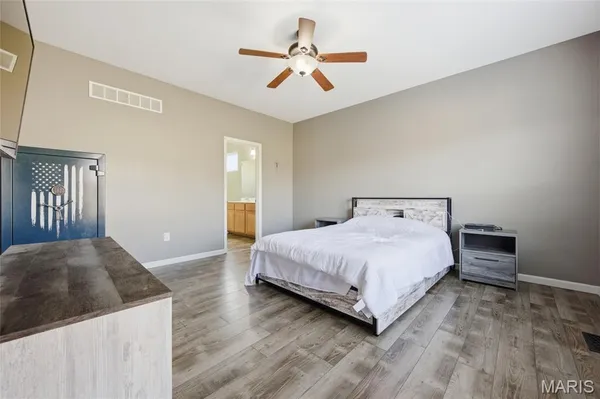 $345,000 | 1631 St Charles Drive, Hillsboro, MO 63050