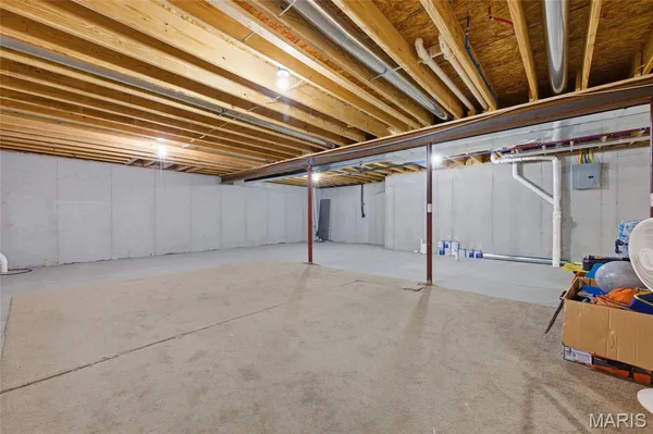 $345,000 | 1631 St Charles Drive, Hillsboro, MO 63050