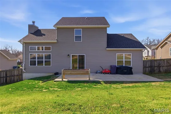 $345,000 | 1631 St Charles Drive, Hillsboro, MO 63050