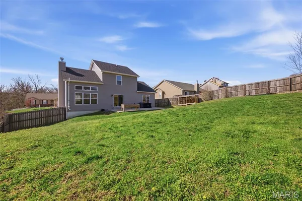 $345,000 | 1631 St Charles Drive, Hillsboro, MO 63050