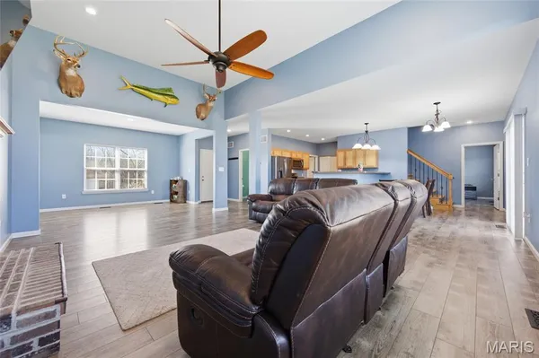 $345,000 | 1631 St Charles Drive, Hillsboro, MO 63050