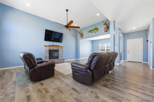 $345,000 | 1631 St Charles Drive, Hillsboro, MO 63050