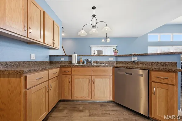 $345,000 | 1631 St Charles Drive, Hillsboro, MO 63050