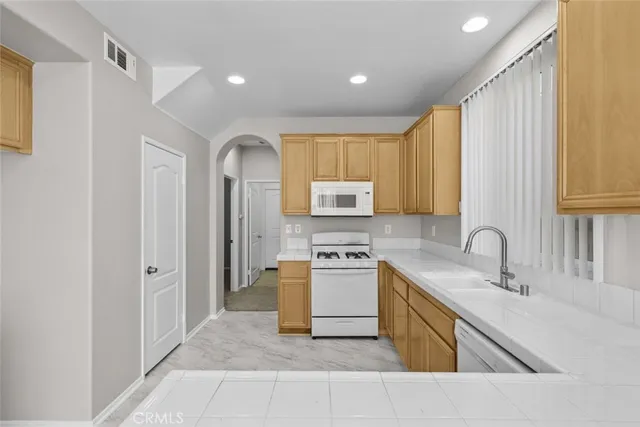 $480,000 | 14323 Moon Valley Street, Victorville, CA 92394