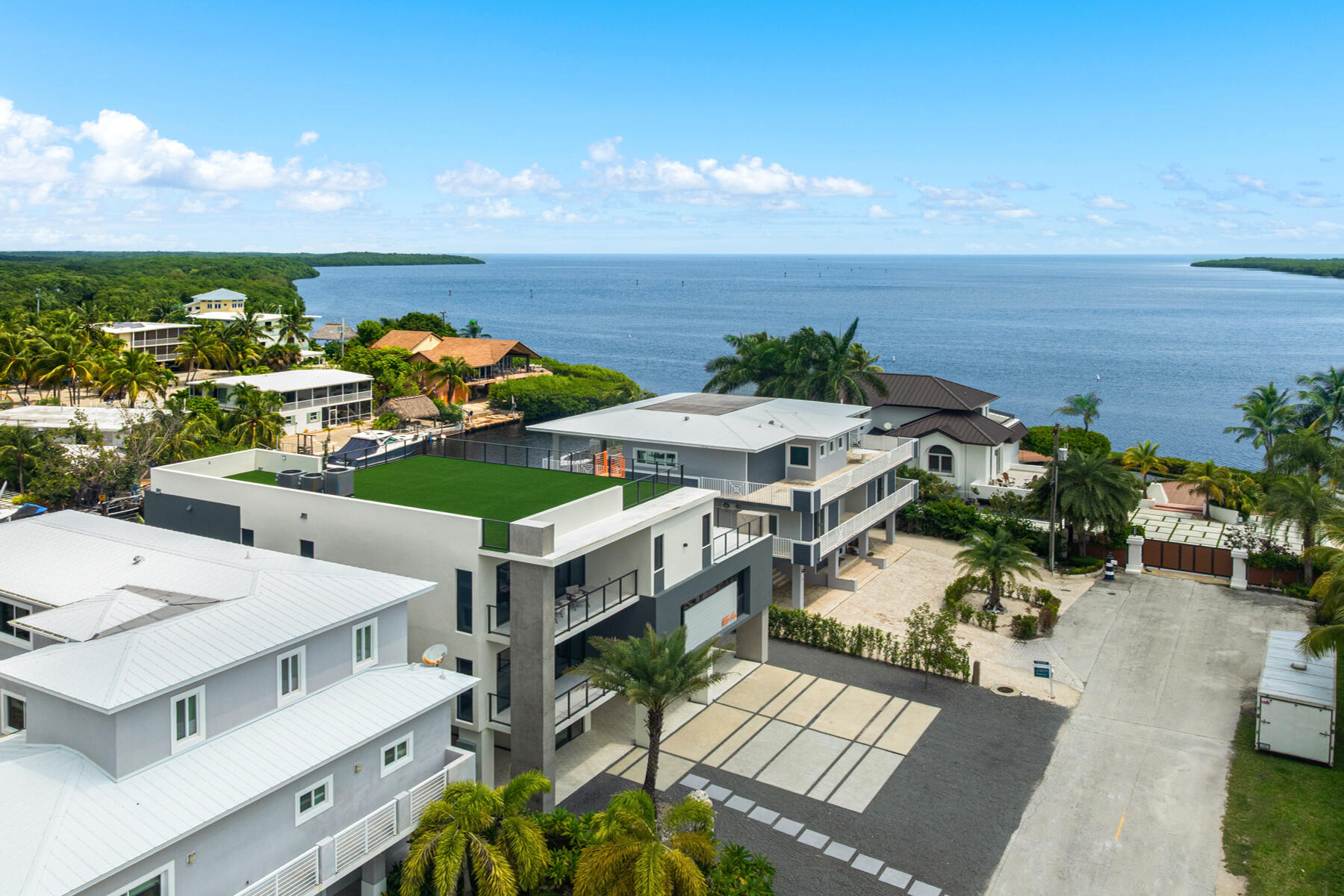 64 Andros Road Key Largo, FL 33037 - Photo 4 of 62 Custom paved driveway