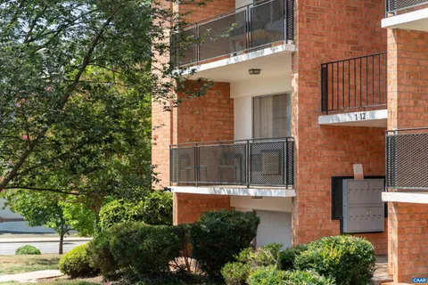 $245,000 | 1800 Jefferson Park Avenue, Unit 5, Charlottesville, VA 22903