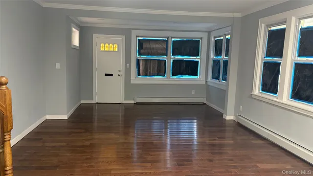 a view of an entryway of the house