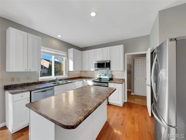 $434,000 | 276 Greenshire Lane, Dardenne Prairie, MO 63368