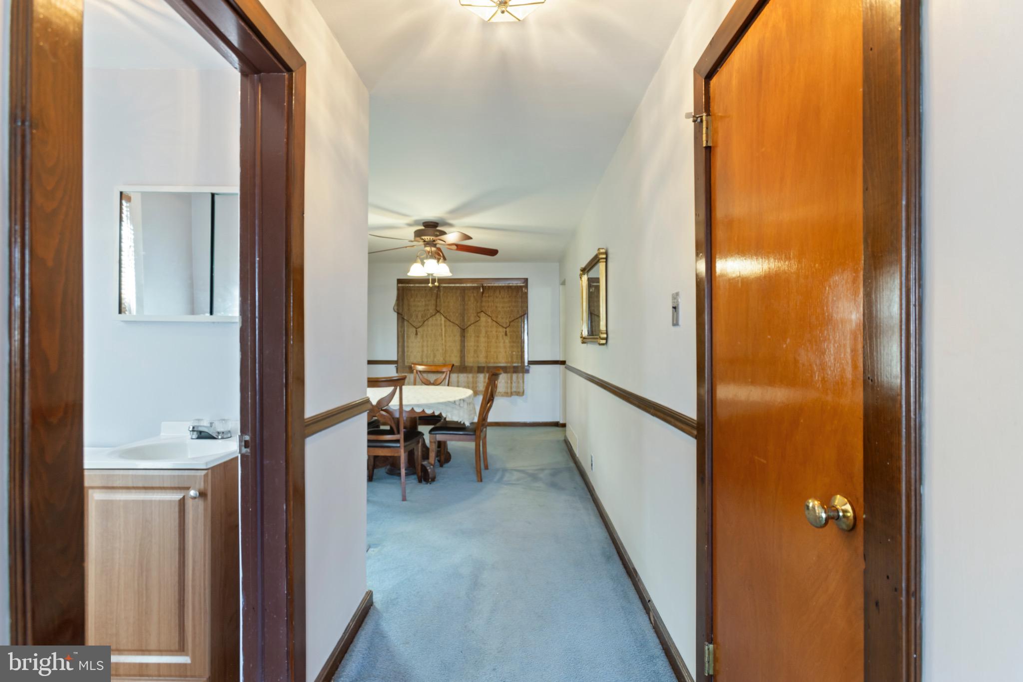39 Collier Circle Ridley Park, PA 19078 - Photo 4 of 14 Gallery Image 4