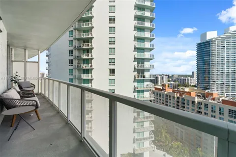 $3,000 | 1900 North Bayshore Drive, Unit 2106, Miami, FL 33132