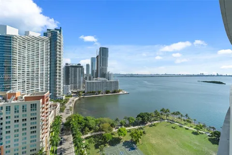$3,000 | 1900 North Bayshore Drive, Unit 2106, Miami, FL 33132