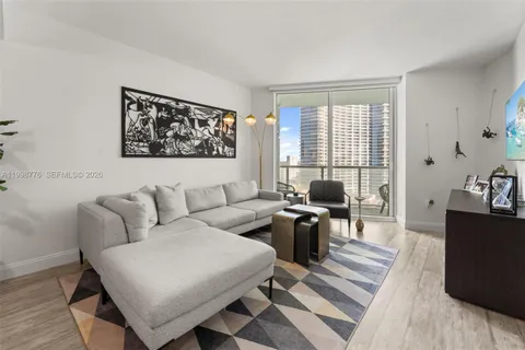 $3,000 | 1900 North Bayshore Drive, Unit 2106, Miami, FL 33132