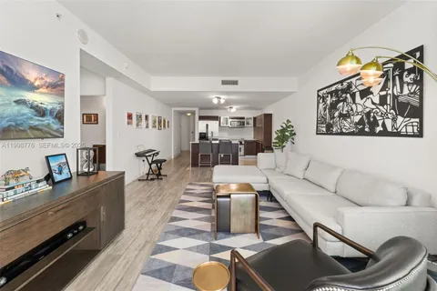 $3,000 | 1900 North Bayshore Drive, Unit 2106, Miami, FL 33132