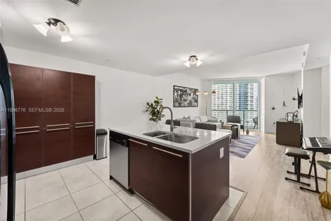 $3,000 | 1900 North Bayshore Drive, Unit 2106, Miami, FL 33132