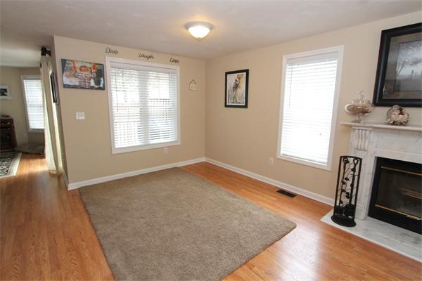 22 Lilac Lane Worcester, MA 01607 - Photo 7 of 22 Gallery Image 7