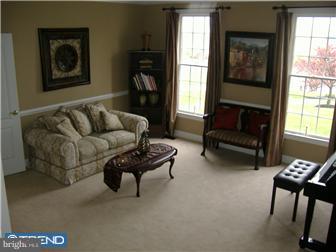 519 Colfelt Court Exton, PA 19341 - Photo 4 of 12 Living Room