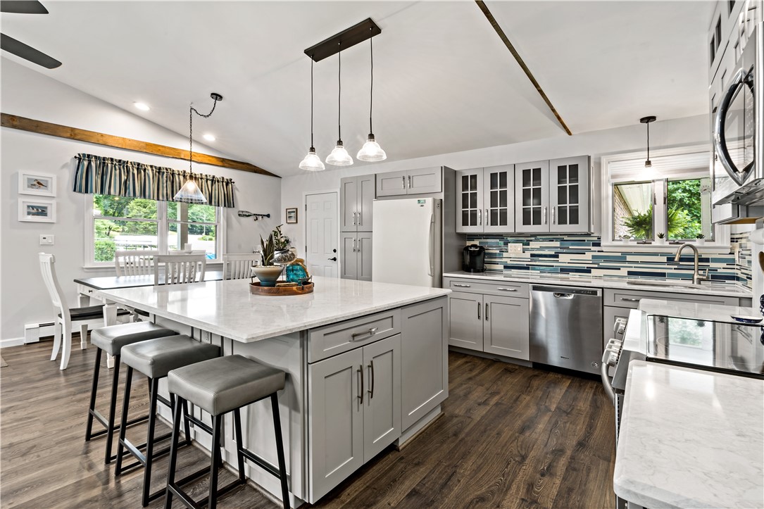 2 Seacrest Drive Westerly, RI 02891 - Photo 10 of 40