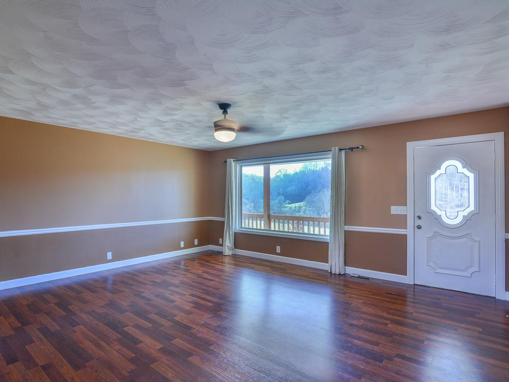 2010 Roaring Fork Road Greeneville, TN 37745 - Photo 11 of 36 Photo 11