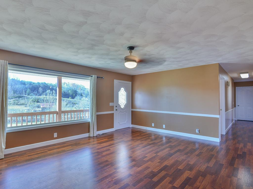 2010 Roaring Fork Road Greeneville, TN 37745 - Photo 12 of 36 Photo 12