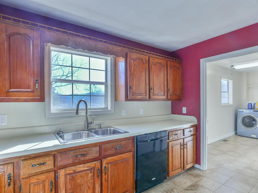 2010 Roaring Fork Road Greeneville, TN 37745 - Photo 17 of 36 Photo 17