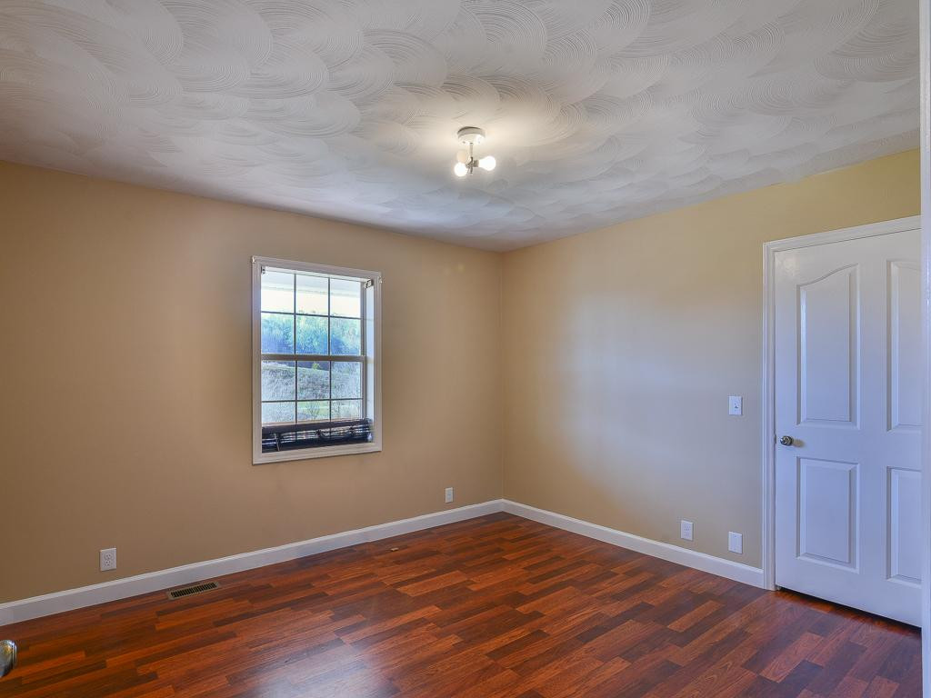 2010 Roaring Fork Road Greeneville, TN 37745 - Photo 21 of 36 Photo 21