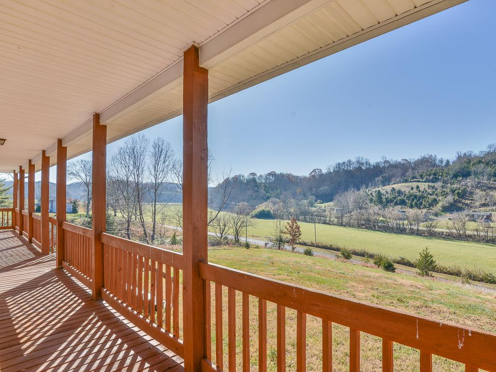 2010 Roaring Fork Road Greeneville, TN 37745 - Photo 8 of 36 Photo 8