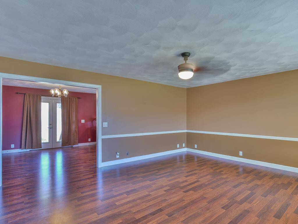 2010 Roaring Fork Road Greeneville, TN 37745 - Photo 10 of 36 Photo 10