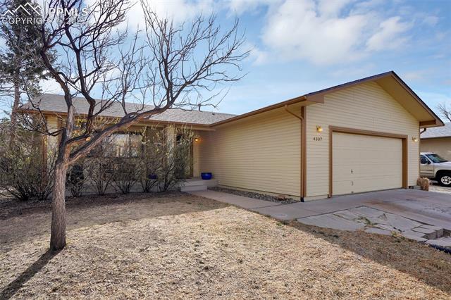 4307 Mallow Road Colorado Springs, CO 80907 - Photo 3 of 38 Gallery Image 3