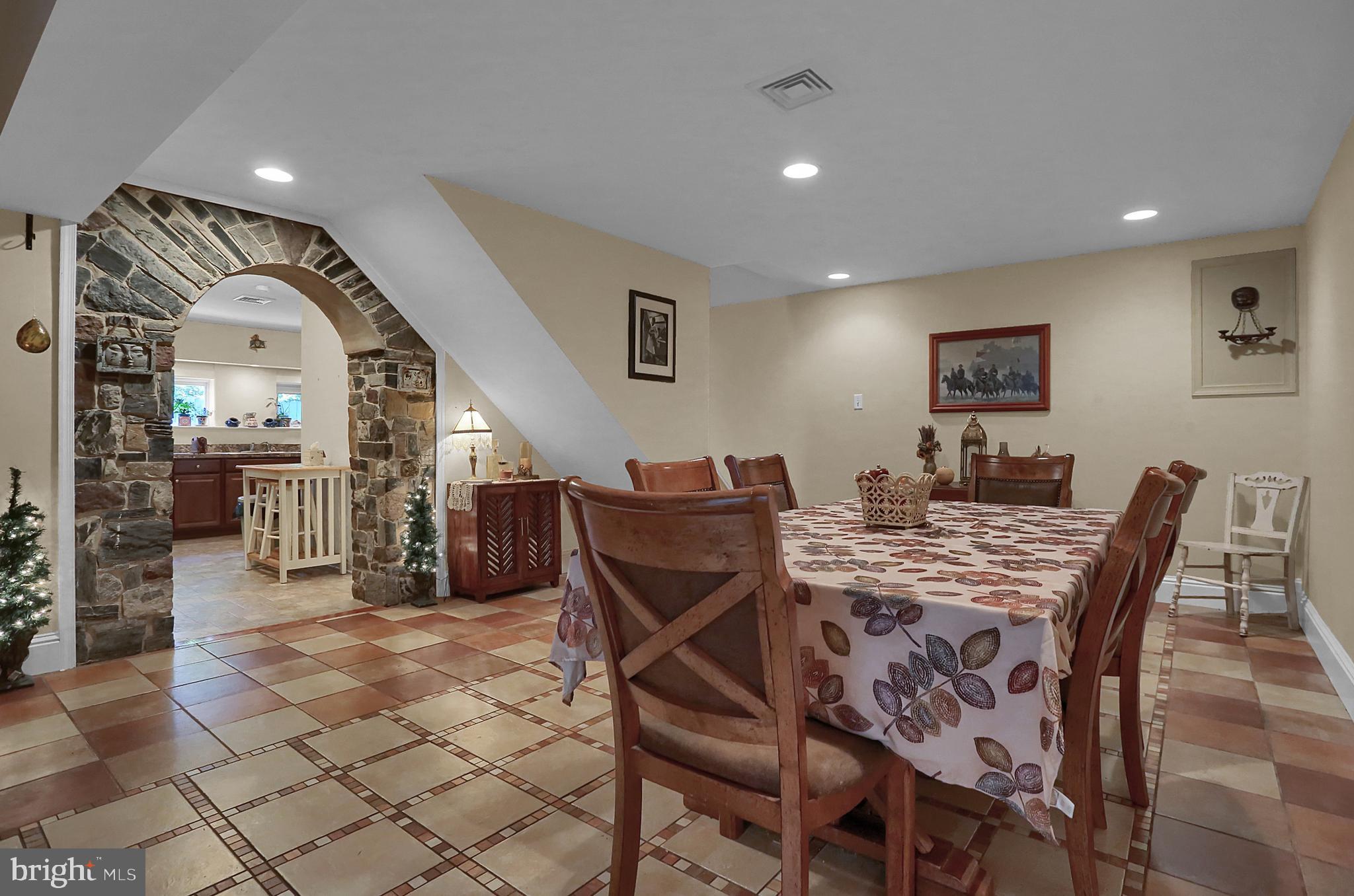 218 Walnut Level Road New Cumberland, PA 17070 - Photo 8 of 42 Gallery Image 8